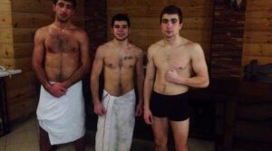 Традиционный банный день для боксёров! Двери номеров «В японском стиле»…