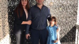 В гостинично развлекательном комплексе «Каскад» продолжается торжество — празднуют восемндцати…