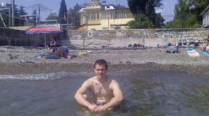 Михаил Захарьев в свободное время от тренировок на спортивных сборах…
