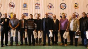 На открытом турнире «Памяти тренеров и спортсменов» памятными подарками были…