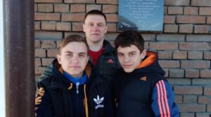 При поддержке Федерации бокса г.о.Сызрань ,Павел Букуров со своими воспитанниками…