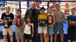 Подарки к новому году, в зал бокса Николая Ивановича Субботина,…