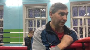 Да будет свет! Всеобщими усилиями , подключили электричество в зале…