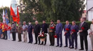 Сегодня в 4 часа утра на мемориале «Вечный огонь» состоялась…