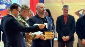 Церемония награждения : председателю СРОО «Сплочение» Сергею Иванову — грамота…